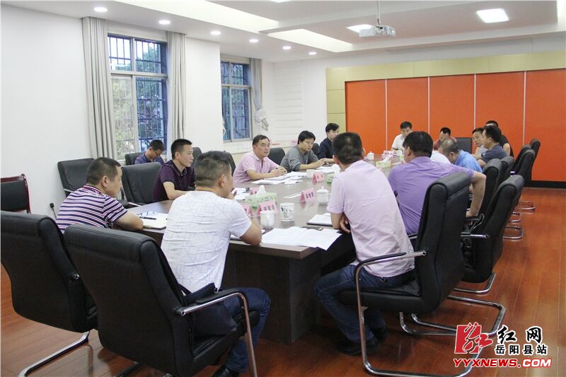 市重點辦督查組來我縣督查重點工程推進情況